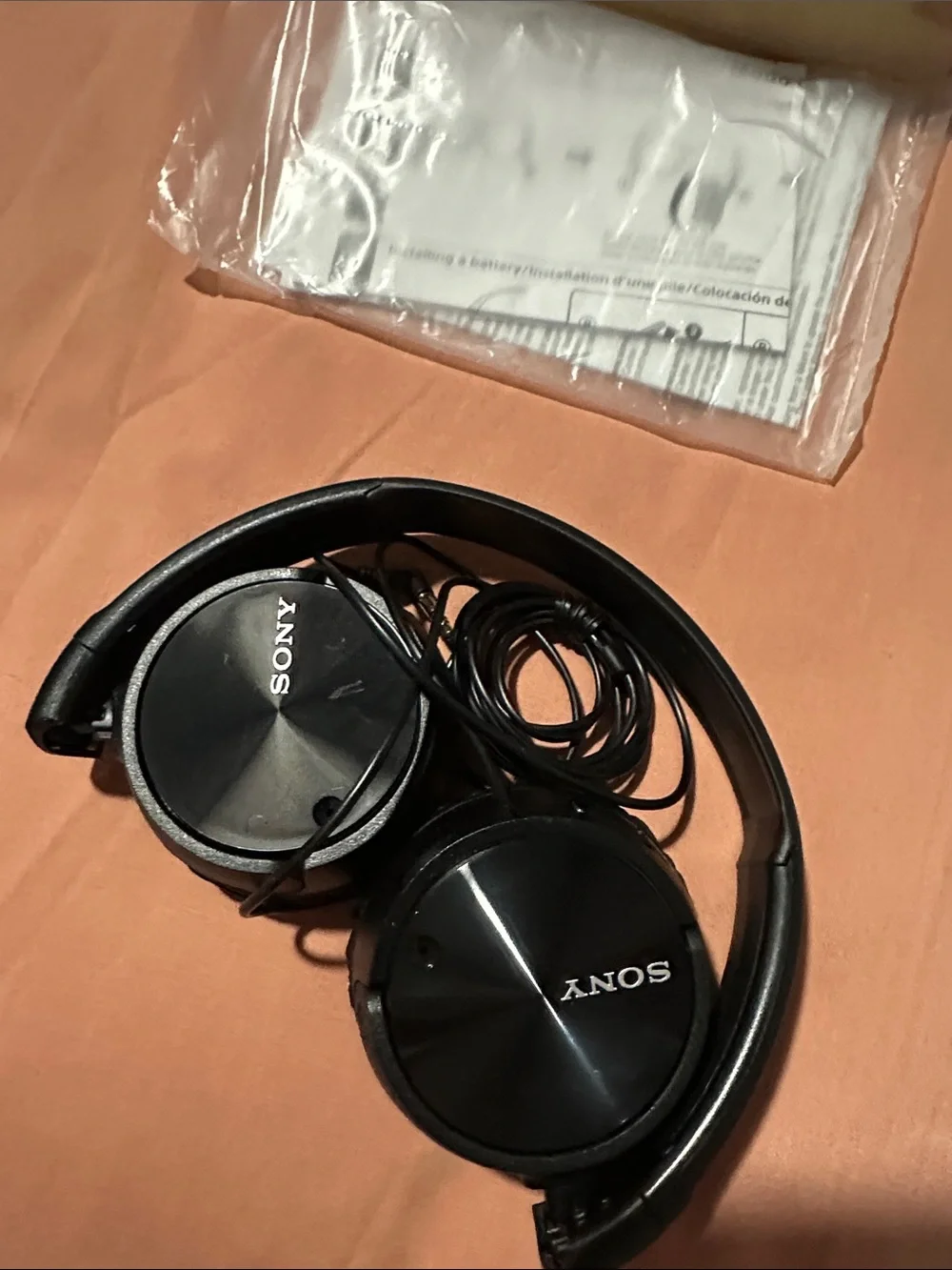 NWT Sony Black Over-Ear Noise Cancelling Headphones (MDR-ZX110NC)